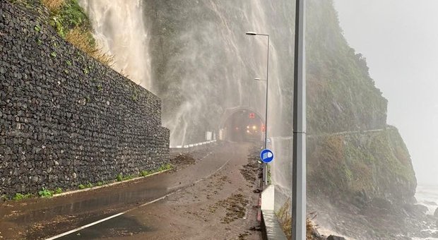 Video shows heavy rain on the North Coast of Madeira