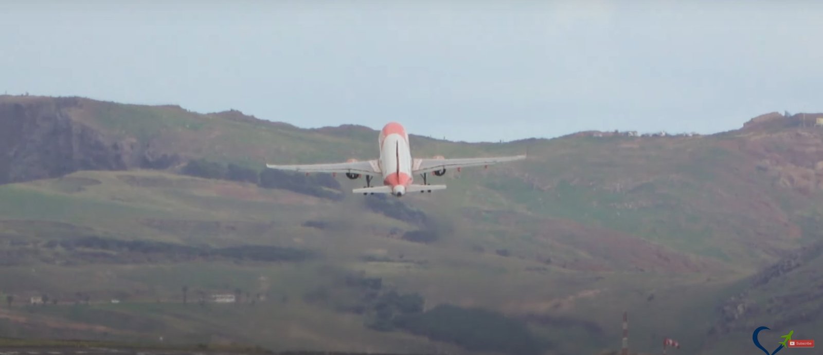 Video Captures Take-Off With Cross Winds at Madeira Airport