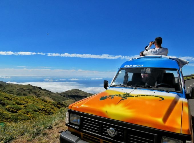 4×4 Jeep Safari Nuns Valleys  – Pico Areeiro