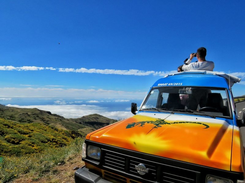 4×4 Jeep Safari Nuns Valleys  – Pico Areeiro