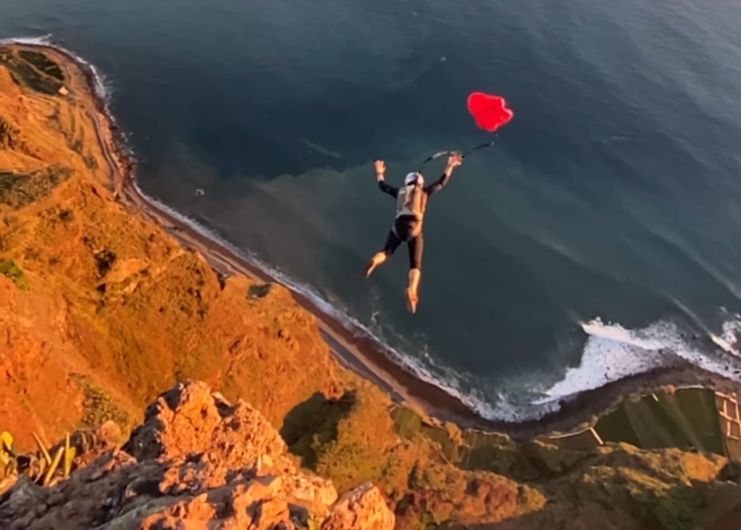 See the Video of the Red Bull Skydivers jumping from Cabo Girão