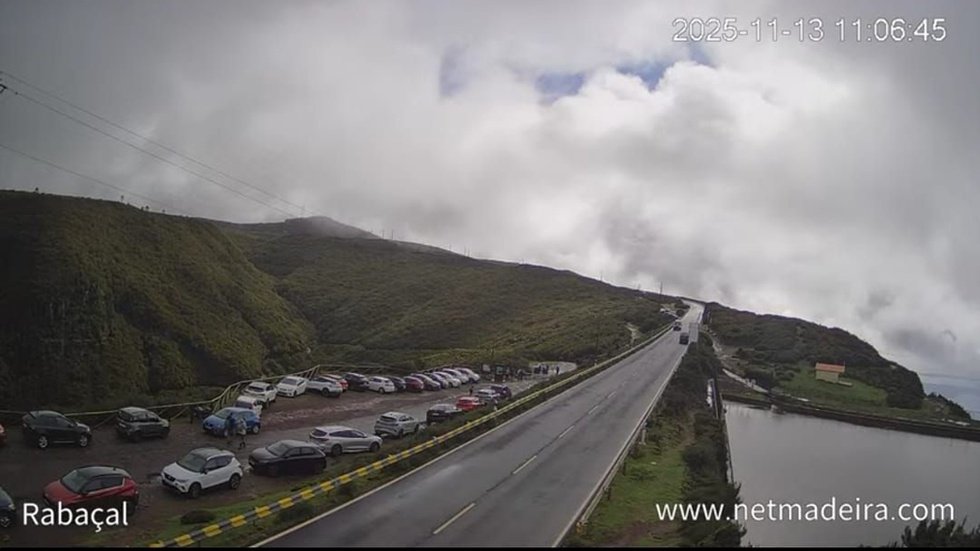 AVVISI UFFICIALI IGNORATI: I sentieri chiusi di Madeira invasi dai turisti mentre la polizia entra in azione